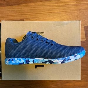 NOBULL Superfabric Trainer Low in Navy/Wild